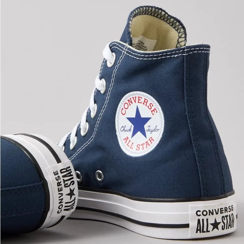 Converse Chuck Taylor All‎ Star Navy Blue High Top Sneakers NWT Size 2.5